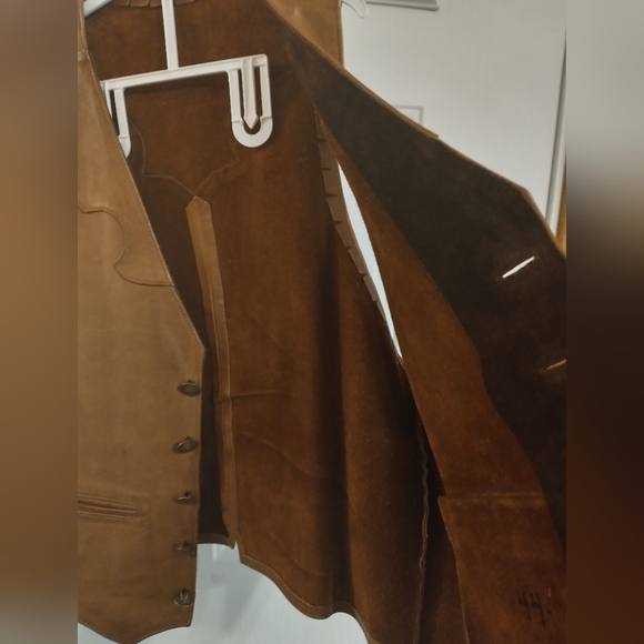 Men's Handmade Leather Vest. Beautiful Coin-like buttons. Size 44 - Picture 2 of 5